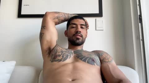 Snapshot of myke_esthetic chatting on 05.14.26 Myke esthetic online show from 05.14.26