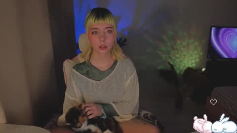 MylaFlores online show from 12.25.24