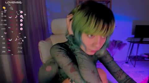 MylaFlores online show from 09.09.25