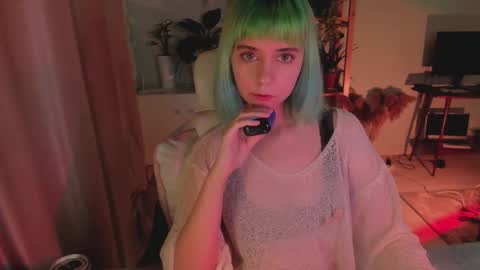 MylaFlores online show from 12.21.25