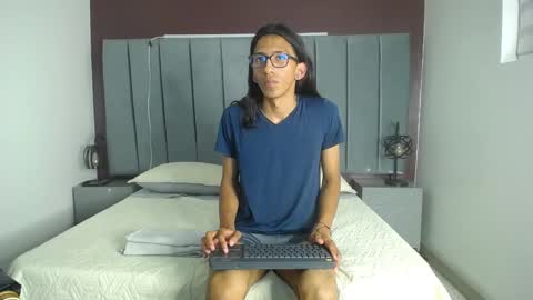 Snapshot of myllerkpalmer chatting on 02.09.25 MyllerkPalmer online show from 02.09.25