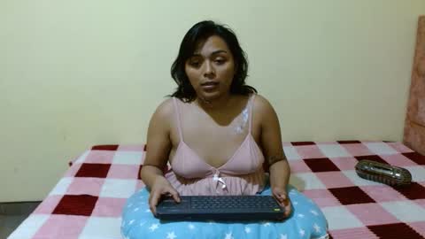 mylu_m online show from 11.30.25