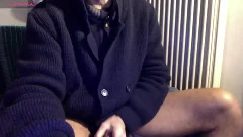 Bi sexy guy lovense hush is on private is open or password show tip if you like. online show from 01.26.25