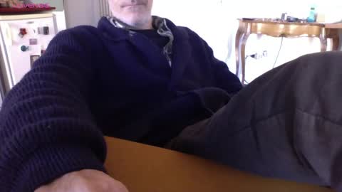 Bi sexy guy lovense hush is on private is open or password show tip if you like. online show from 03.02.25