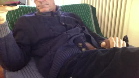 Bi sexy guy lovense hush is on private is open or password show tip if you like. online show from 11.23.25