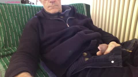 Bi sexy guy lovense hush is on private is open or password show tip if you like. online show from 03.16.26