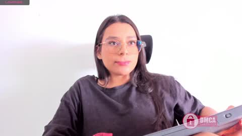 Bella online show from 01.22.25