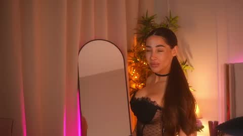 Snapshot of myriamfox_ chatting on 06.27.26 Miryam online show from 06.27.26