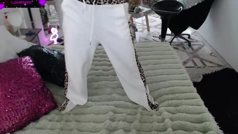 Snapshot of myrnasexxx chatting on 03.05.26 Myrna Sessions online show from 03.05.26