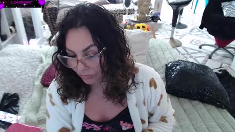 Snapshot of myrnasexxx chatting on 03.10.26 Myrna Sessions online show from 03.10.26