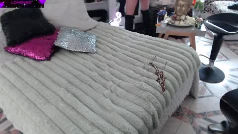 Snapshot of myrnasexxx chatting on 03.20.26 Myrna Sessions online show from 03.20.26