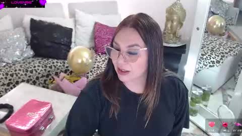 Snapshot of myrnasexxx chatting on 07.11.26 Myrna Sessions online show from 07.11.26