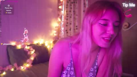 Snapshot of mysteriika chatting on 02.26.26 Alma online show from 02.26.26