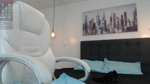 Snapshot of mysterious_girl42 chatting on 12.27.24 No Name online show from 12.27.24