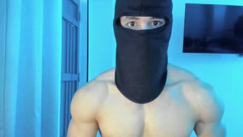 Snapshot of mysterious_muscles chatting on 04.18.26 mysterious_muscles online show from 04.18.26