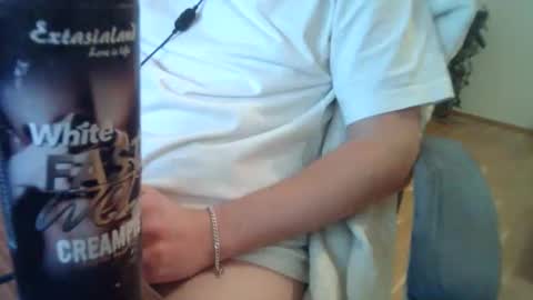 Snapshot of mysteryboy497 chatting on 10.23.25 mysteryboy497 online show from 10.23.25