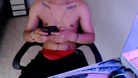 Snapshot of mysteryboy_thin16 chatting on 02.03.25 mysteryboy_thin16 online show from 02.03.25