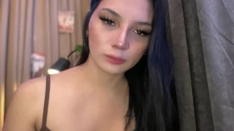 Snapshot of mysteryman_xxx chatting on 04.28.26 UR GIRL NEXTDOOR online show from 04.28.26