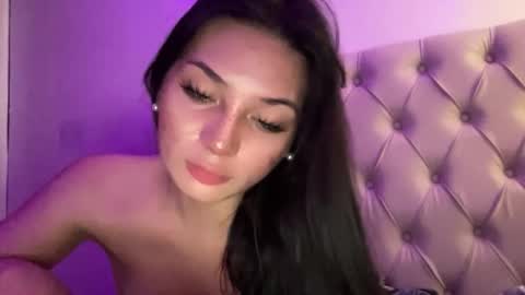 Snapshot of mysteryman_xxx chatting on 05.29.26 UR GIRL NEXTDOOR online show from 05.29.26