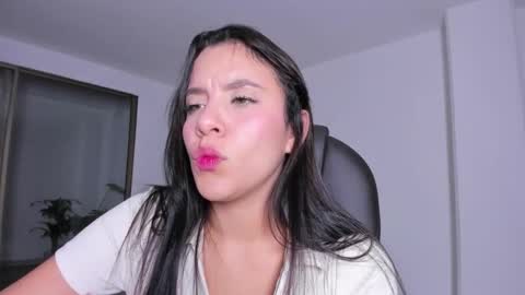 Elena online show from 10.30.25