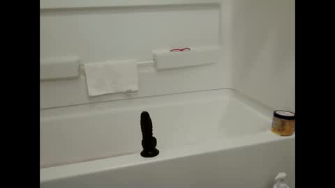 Snapshot of mysticlynn420 chatting on 01.10.25 MysticLynn online show from 01.10.25