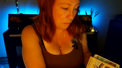 Snapshot of mysticminxxx chatting on 09.29.25 Mystic Minxxx online show from 09.29.25