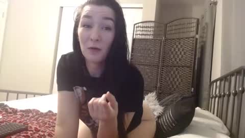 Snapshot of mysticmuse94 chatting on 12.27.24 MysticMuse online show from 12.27.24