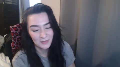 Snapshot of mysticmuse94 chatting on 02.15.25 MysticMuse online show from 02.15.25