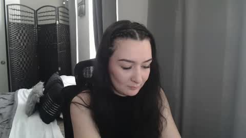 Snapshot of mysticmuse94 chatting on 02.18.25 MysticMuse online show from 02.18.25