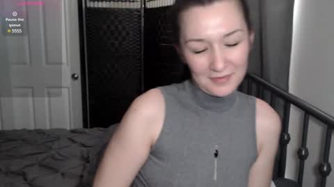 Snapshot of mysticmuse94 chatting on 03.12.25 MysticMuse online show from 03.12.25