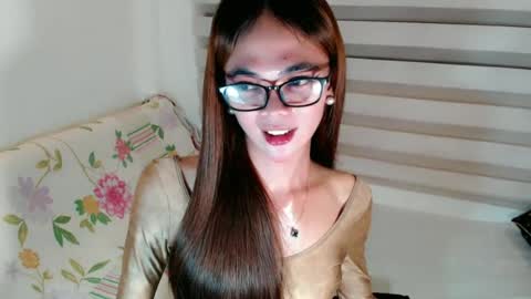 Snapshot of mysticofcum22 chatting on 06.19.26 Krestine online show from 06.19.26