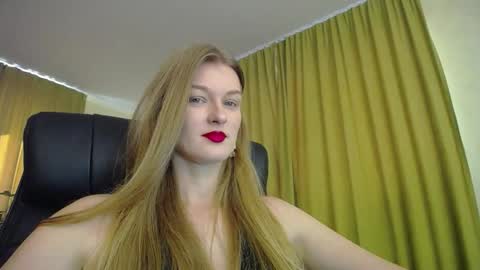 mysticvenus_ online show from 10.27.25