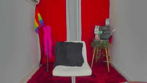 Snapshot of mysweetdanny chatting on 12.05.24 IG belladanielab online show from 12.05.24