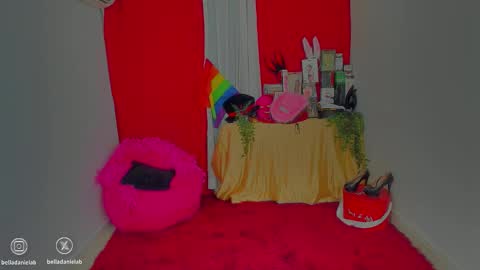 Snapshot of mysweetdanny chatting on 12.14.25 IG belladanielab online show from 12.14.25