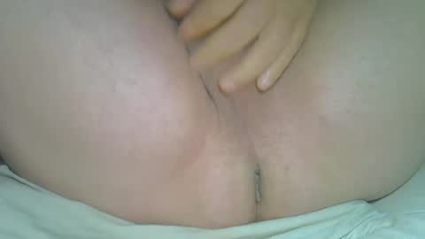 Snapshot of myxiao chatting on 12.08.24 rudisuzzy online show from 12.08.24