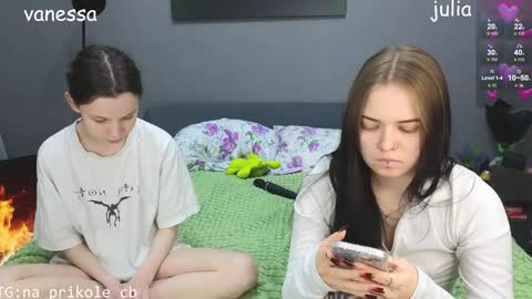 Snapshot of na_prikole_ chatting on 12.11.24 Vanessa and Julia  online show from 12.11.24