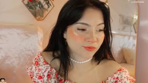 naamah_b online show from 11.04.25