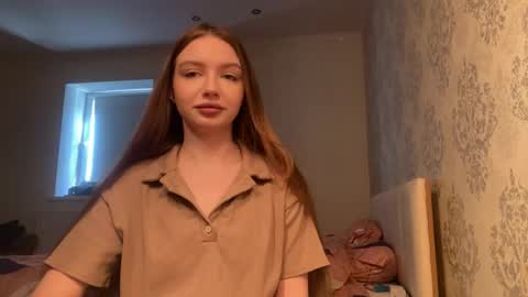 Snapshot of nadasomogyi chatting on 05.10.26 Niki online show from 05.10.26