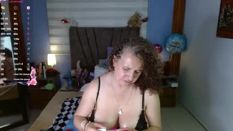 Snapshot of nadia_84 chatting on 02.19.26 nadia_84 online show from 02.19.26