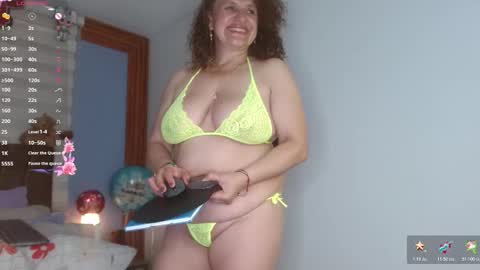 Snapshot of nadia_84 chatting on 03.11.26 nadia_84 online show from 03.11.26