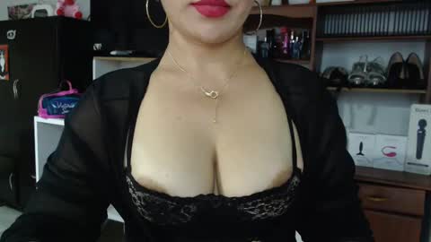 Nadia  online show from 02.03.25