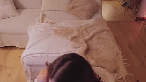 Nadia online show from 10.04.25