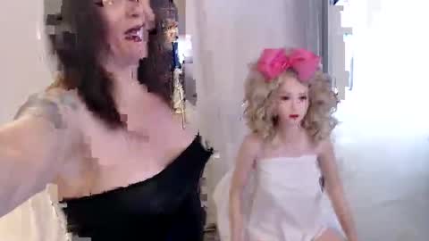 Snapshot of nadia_vixen chatting on 04.17.26 Nadia Vixen online show from 04.17.26