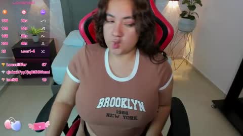 Nadine online show from 01.17.25