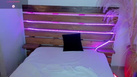 Nadine online show from 04.08.26