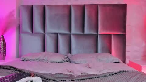 Snapshot of naeniademon_ chatting on 02.03.26 Naenia online show from 02.03.26