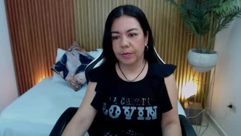 Snapshot of nahia_13 chatting on 01.16.25 N A H I A online show from 01.16.25