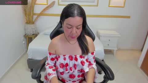 Snapshot of nahia_13 chatting on 02.05.25 N A H I A online show from 02.05.25