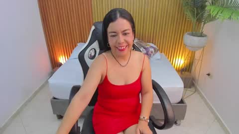 Snapshot of nahia_13 chatting on 02.27.25 N A H I A online show from 02.27.25