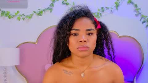 NahiaraReina  online show from 12.15.25